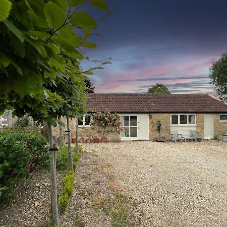 Whitley Coach House Whitley (Wiltshire) Exterior foto
