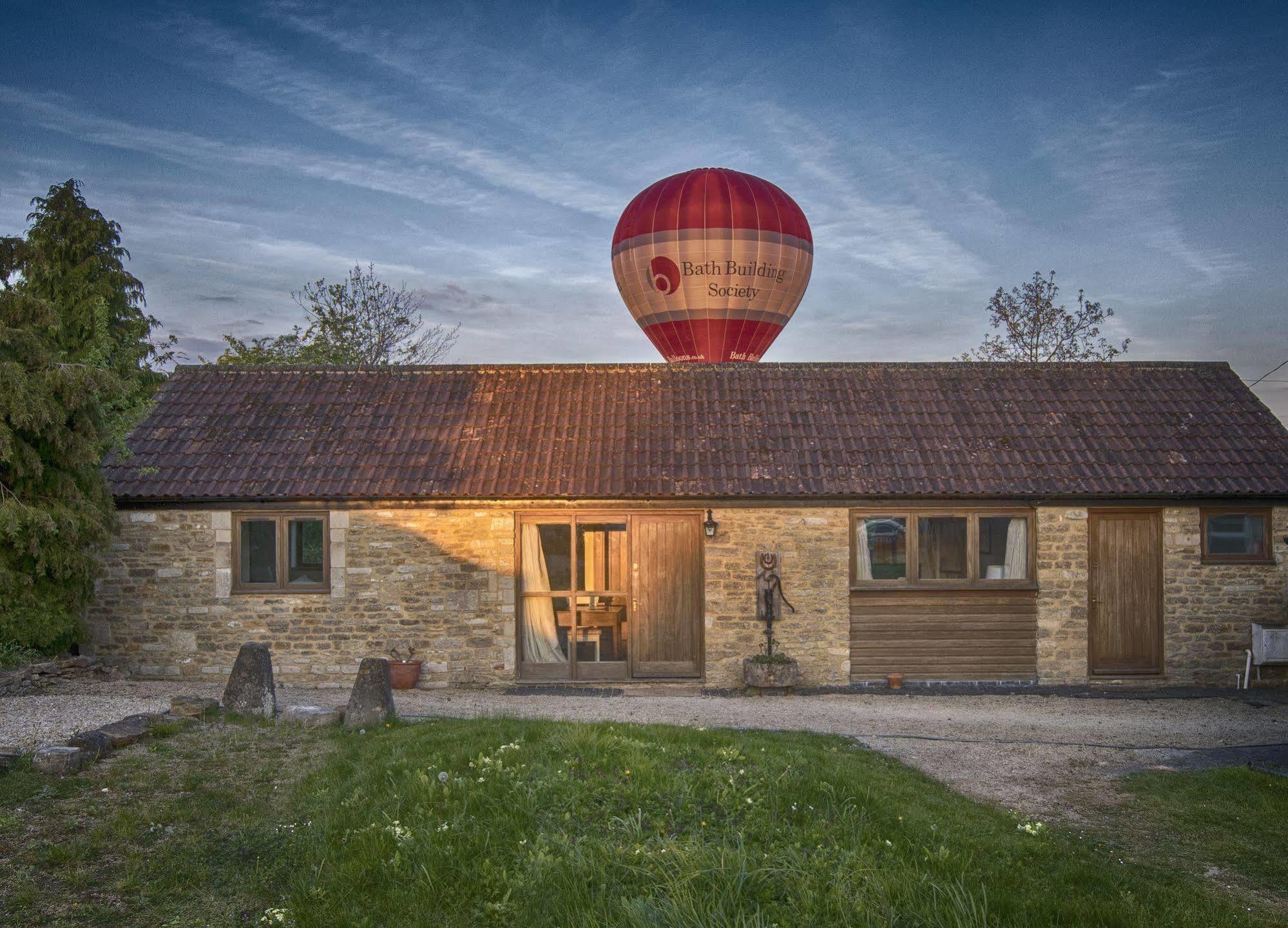 Whitley Coach House Whitley (Wiltshire) Exterior foto